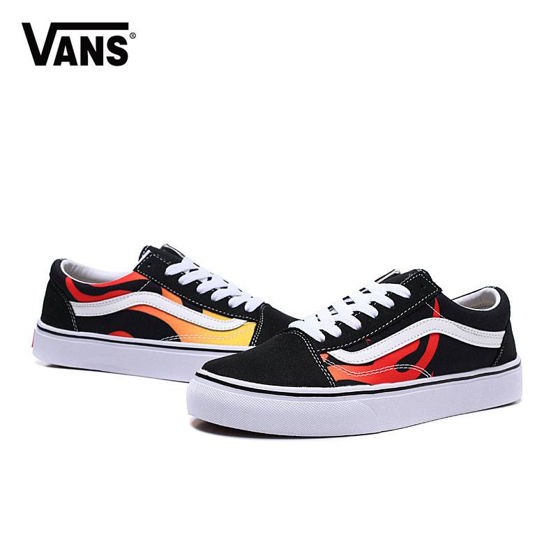 Les baskets Vans Femme se distinguent par leur style intemporel et leur esprit californien décontracté, faisant d’elles un symbole de liberté et d’individualité.