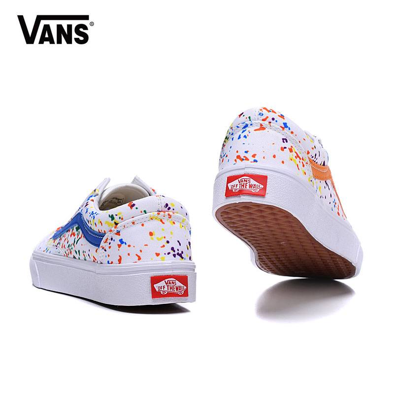 Les baskets Vans Femme se distinguent par leur style intemporel et leur esprit californien décontracté, faisant d’elles un symbole de liberté et d’individualité.