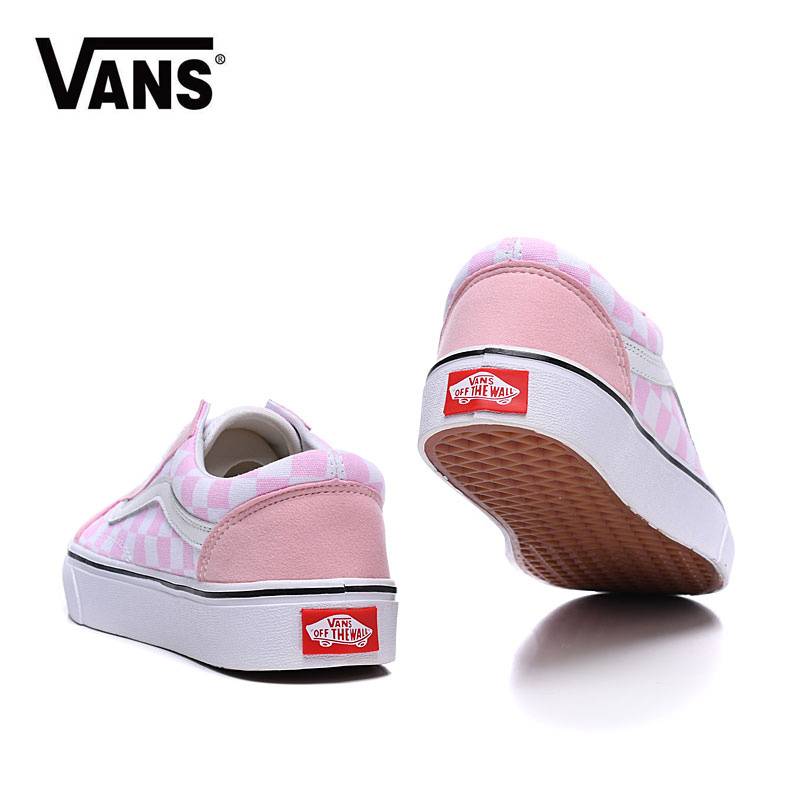 Les baskets Vans femme    offrent un style légendaire et une performance exceptionnelle.design unique  Pas Cher. moin cher.