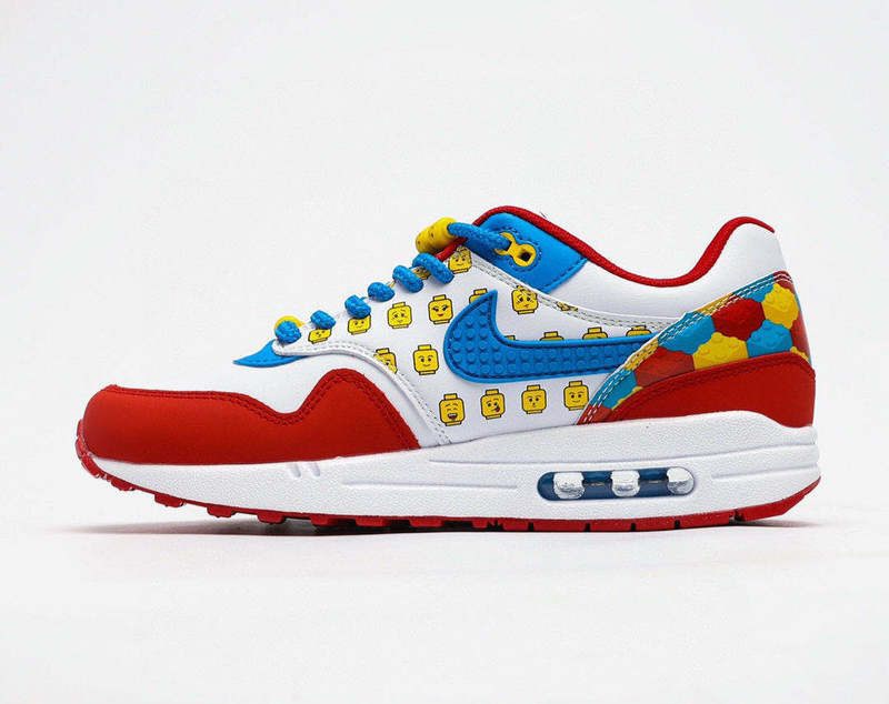 Les baskets Nike Air Max 1 Femme incarnent l’héritage emblématique de la marque Nike, combinant un design intemporel avec des touches modernes.