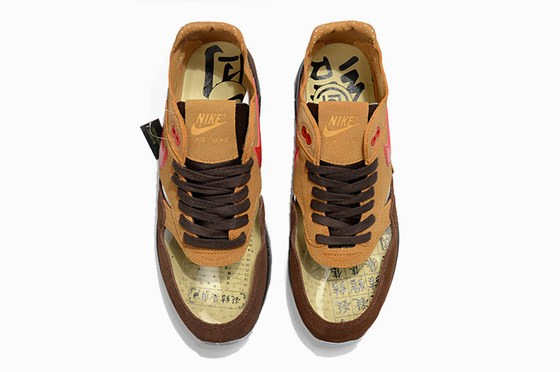 Les baskets Nike Air Max 1 Femme incarnent l’héritage emblématique de la marque Nike, combinant un design intemporel avec des touches modernes.