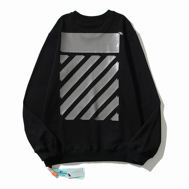 Le sweat Off-White Homme allie performance et style.