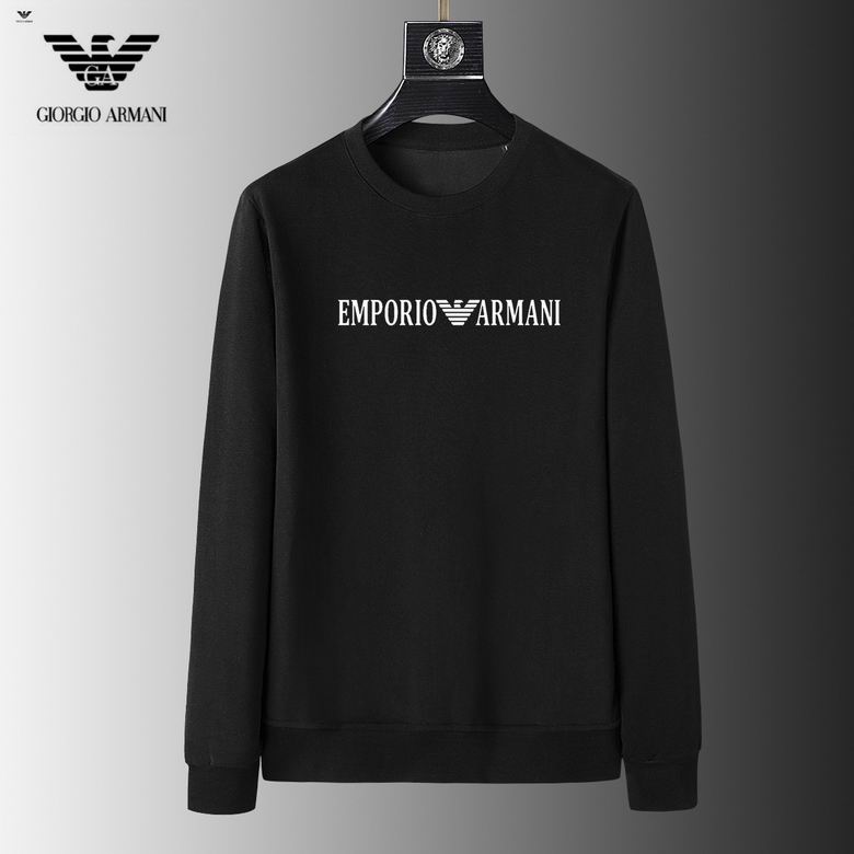 Le Sweat Armani Homme allie élégance et modernité.