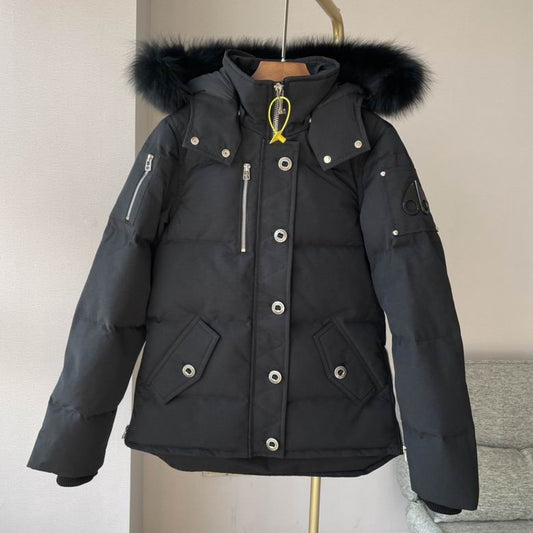 Les doudounes Moose Knuckles allient élégance et performance pour offrir une protection optimale contre le froid. Leur design sophistiqué.pas cher. Le moins cher.