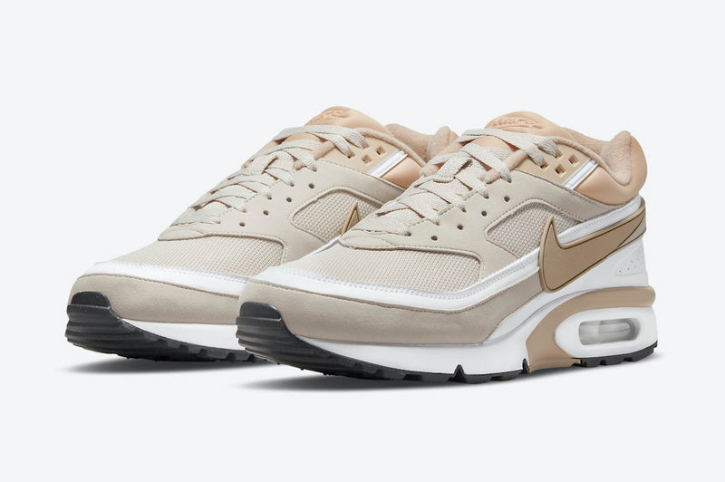 Les baskets Nike Air Max BW Femme, aussi connues sous le nom de "Big Window" en raison de leur bulle d'air plus large, incarnent un style iconique qui traverse les décennies.