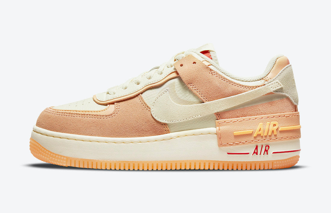 Les Nike Air Force 1 Shadow Femme sont disponibles dans une gamme de coloris variés pour s'adapter à tous les styles.