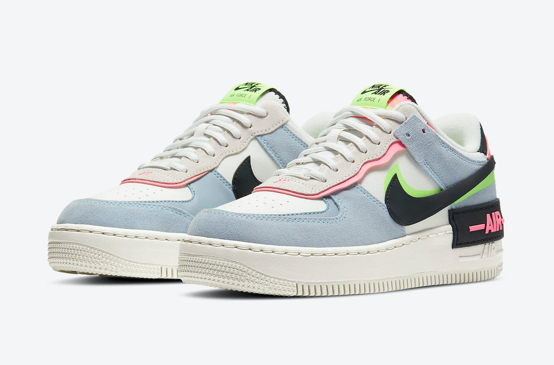 Les Nike Air Force 1 Shadow Femme sont disponibles dans une gamme de coloris variés pour s'adapter à tous les styles.