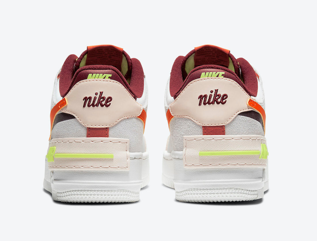 Les Nike Air Force 1 Shadow Femme sont disponibles dans une gamme de coloris variés pour s'adapter à tous les styles.