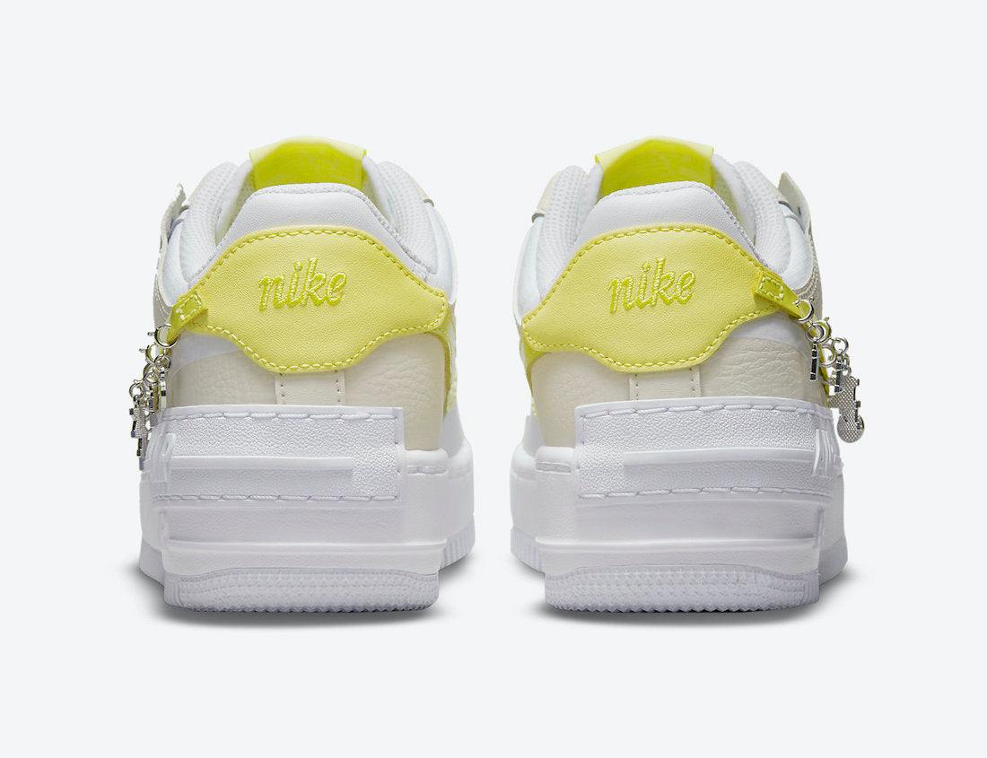 Les Nike Air Force 1 Shadow Femme sont disponibles dans une gamme de coloris variés pour s'adapter à tous les styles.