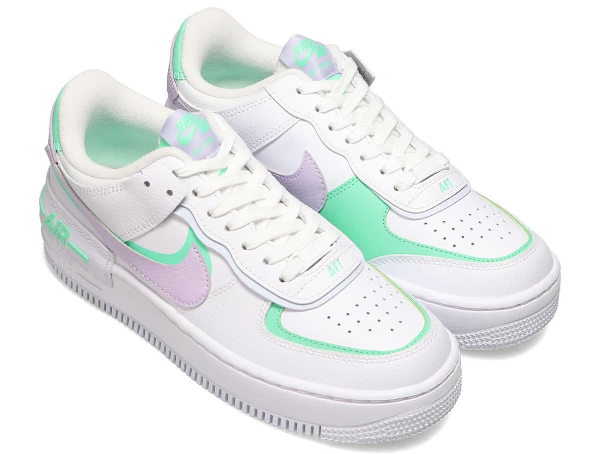 Les Nike Air Force 1 Shadow Femme sont disponibles dans une gamme de coloris variés pour s'adapter à tous les styles.