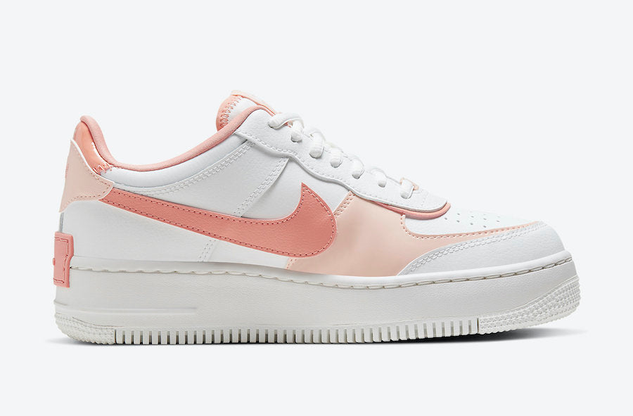 Les Nike Air Force 1 Shadow Femme sont disponibles dans une gamme de coloris variés pour s'adapter à tous les styles.