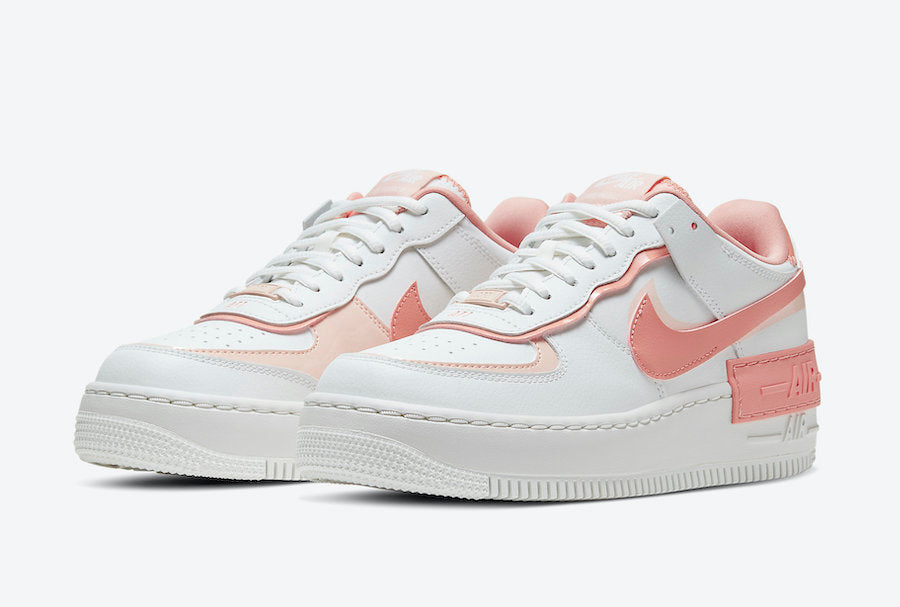Les Nike Air Force 1 Shadow Femme sont disponibles dans une gamme de coloris variés pour s'adapter à tous les styles.