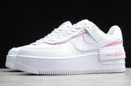 Les Nike Air Force 1 Shadow sont disponibles dans une gamme de coloris variés pour s'adapter à tous les styles.