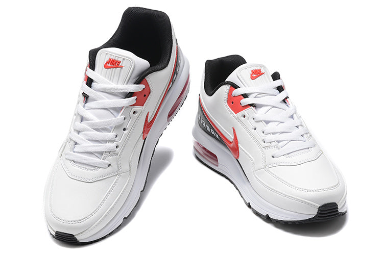 Avec les Nike Air Max LTD 3, la marque continue de repousser les limites, offrant des sneakers qui combinent confort, style et durabilité.