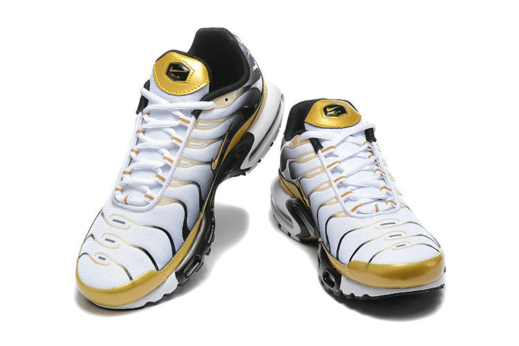 Les  Baskets Nike Air Max Tn incarnent un style emblématique et une performance supérieure. Pas cher. Le moin cher.