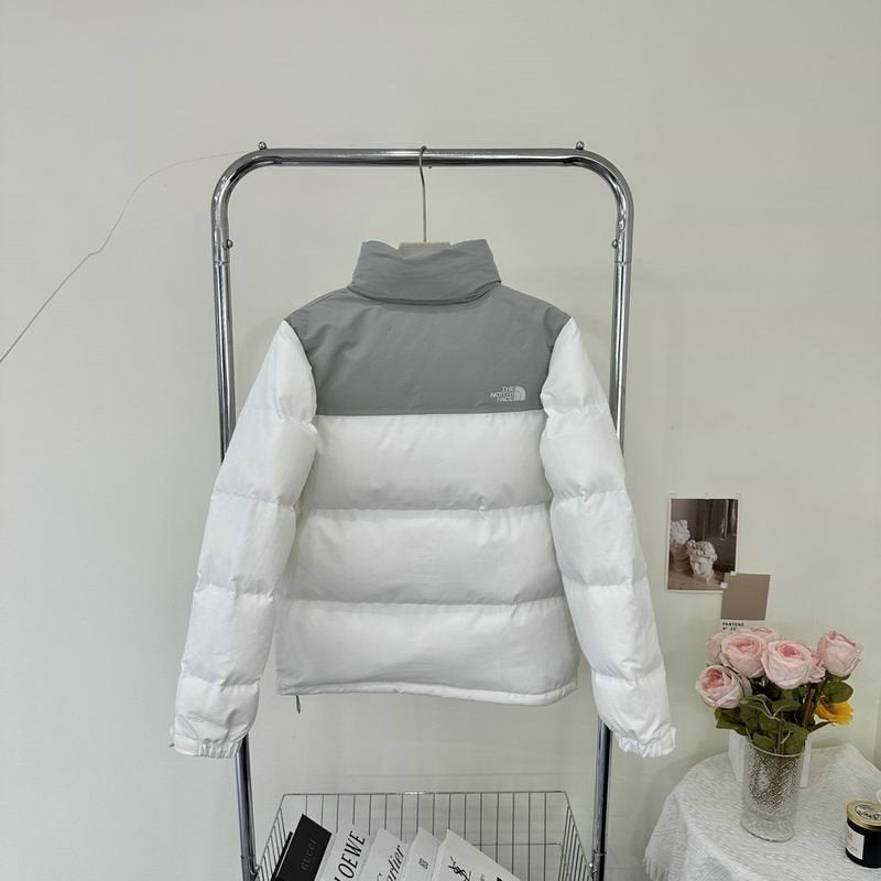 Les doudounes The North Face protection optimale contre le froid. Leur design moderne et leurs matériaux de haute qualité. Pas cher le moins cher.