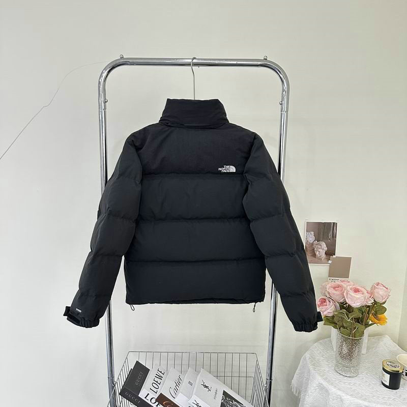 Les doudounes The North Face protection optimale contre le froid. Leur design moderne et leurs matériaux de haute qualité. Pas cher le moins cher.