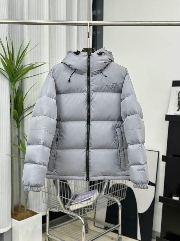Les doudounes The North Face protection optimale contre le froid. Leur design moderne et leurs matériaux de haute qualité. Pas cher le moins cher.