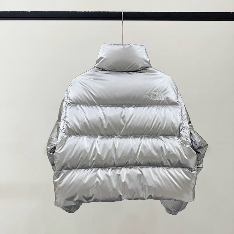 Les doudounes The North Face protection optimale contre le froid. Leur design moderne et leurs matériaux de haute qualité. Pas cher le moins cher.