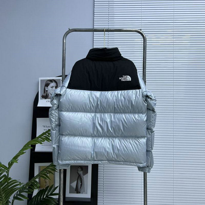 Les doudounes The North Face protection optimale contre le froid. Leur design moderne et leurs matériaux de haute qualité. Pas cher le moins cher.