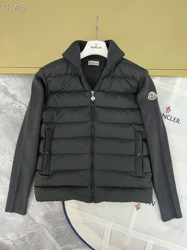 Les doudounes Moncler homme allient élégance et performance pour offrir une protection froid. Leur design sophistiqué et pas cher. Le moins cher.