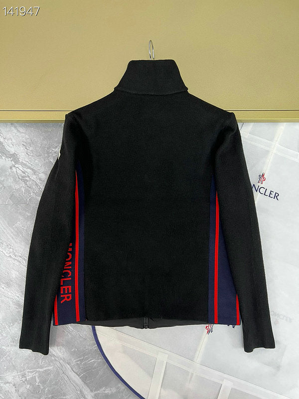 Les doudounes Moncler homme allient élégance et performance pour offrir une protection froid. Leur design sophistiqué et pas cher. Le moins cher.