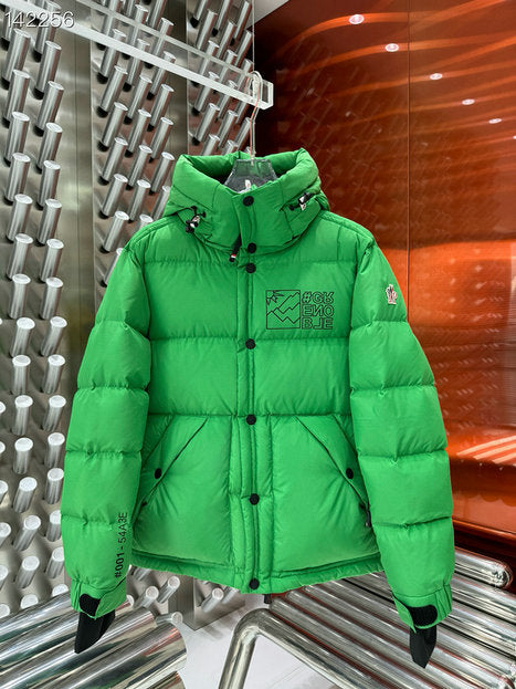 Les doudounes Moncler homme allient élégance et performance pour offrir une protection froid. Leur design sophistiqué et pas cher. Le moins cher.