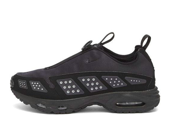 Les baskets Nike Air Max Sndr combinent un style contemporain avec une performance exceptionnelle.