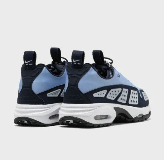 Les baskets Nike Air Max Sndr combinent un style contemporain avec une performance exceptionnelle. Design avant-gardiste