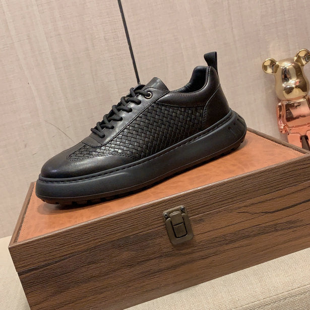 Les baskets sneakers Prada incarnent un style emblématique et un luxe italien.
leur design élégant.pas cher,le moins cher.