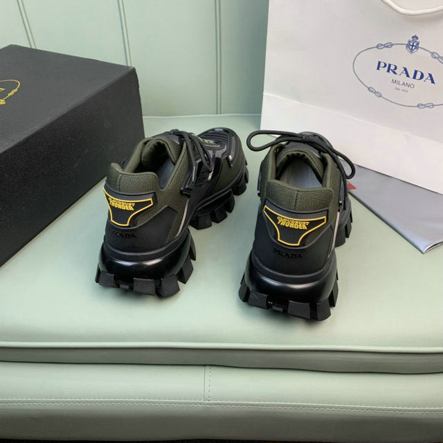 Les baskets sneakers Prada incarnent un style emblématique et un luxe italien.
leur design élégant.pas cher,le moins cher.