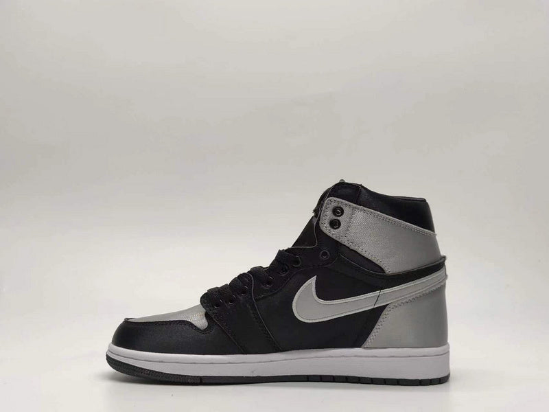 Les baskets Air Jordan 1 offrent un style iconique et une performance légendaire.
 leur design emblématique .pas cher. Le moins cher.