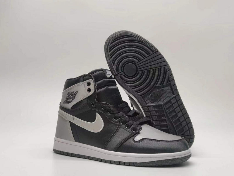 Les baskets Air Jordan 1 offrent un style iconique et une performance légendaire.
 leur design emblématique .pas cher. Le moins cher.