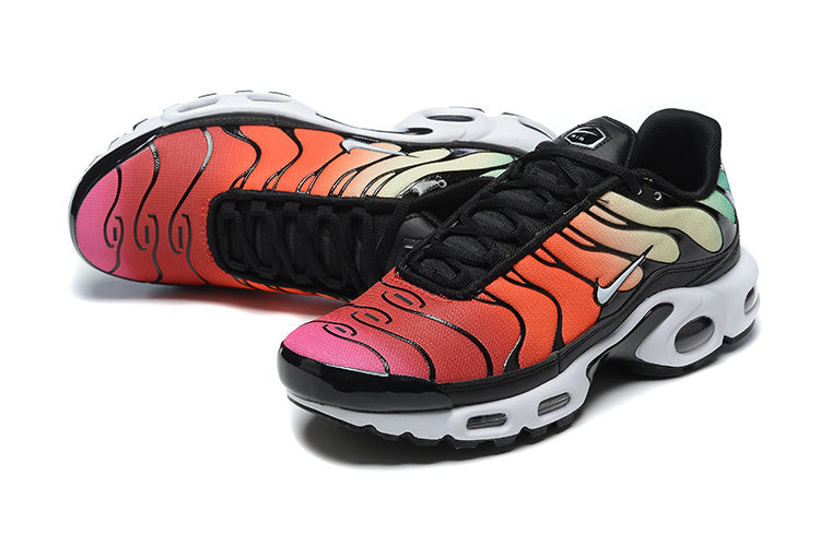 Les  Baskets Nike Air Max Tn incarnent un style emblématique et une performance supérieure. Pas cher. Le moin cher.