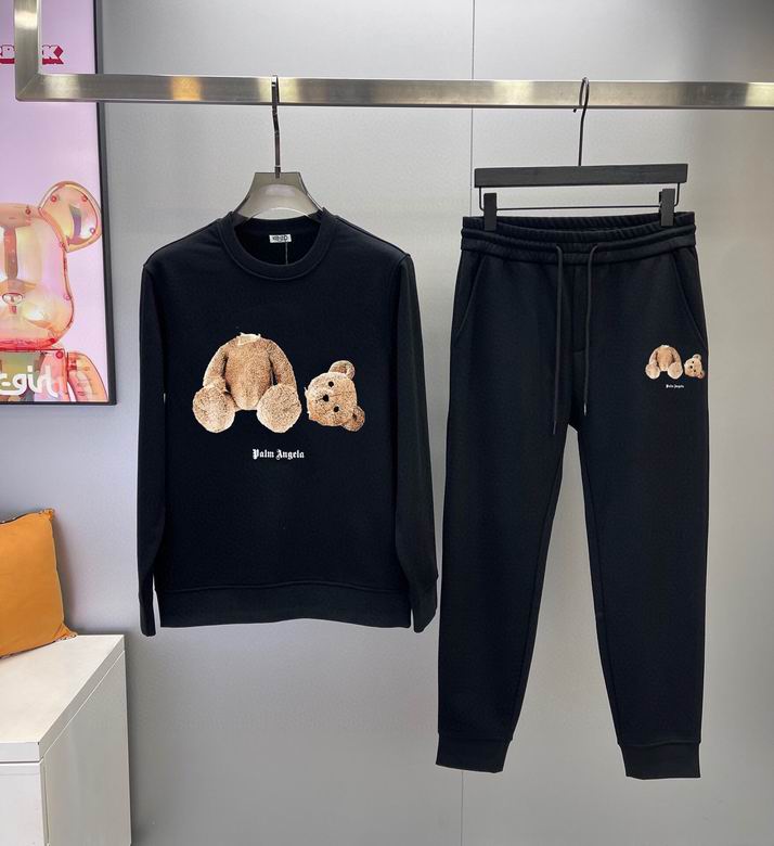 Les ensembles survêtement Palm Angels allient performance et style avec une touche urbaine unique. Pas cher. Le moins cher.