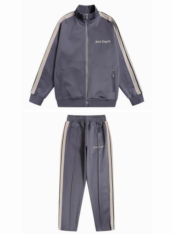 Les ensembles survêtement Palm Angels allient performance et style avec une touche urbaine unique. Pas cher. Le moins cher.