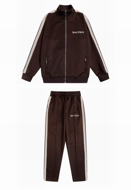 Les ensembles survêtement Palm Angels allient performance et style avec une touche urbaine unique. Pas cher. Le moins cher.