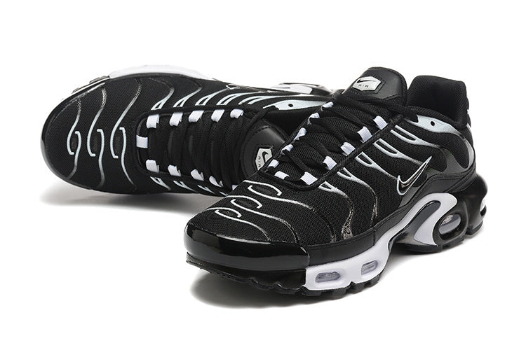 Les  Baskets Nike Air Max Tn incarnent un style emblématique et une performance supérieure. Pas cher. Le moin cher.