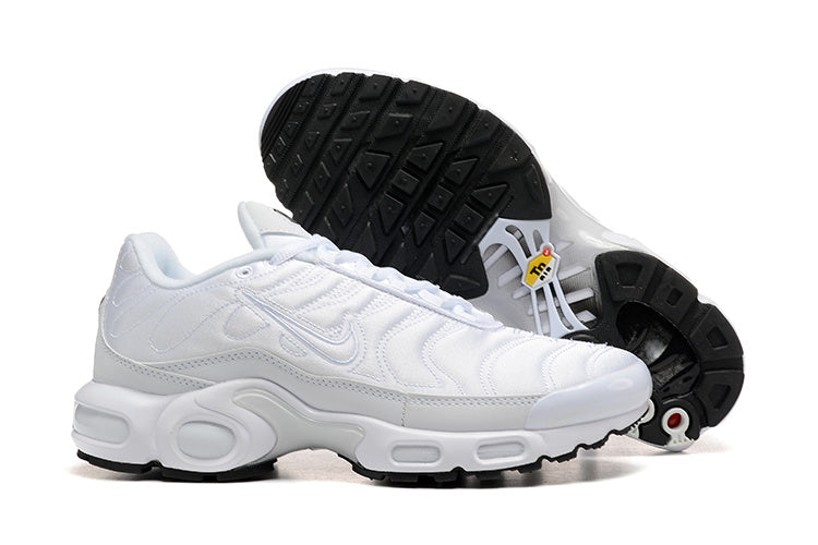 Les  Baskets Nike Air Max Tn incarnent un style emblématique et une performance supérieure. Pas cher. Le moin cher.
