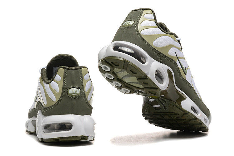Les  Baskets Nike Air Max Tn incarnent un style emblématique et une performance supérieure. Pas cher. Le moin cher.