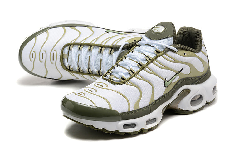 Les  Baskets Nike Air Max Tn incarnent un style emblématique et une performance supérieure. Pas cher. Le moin cher.