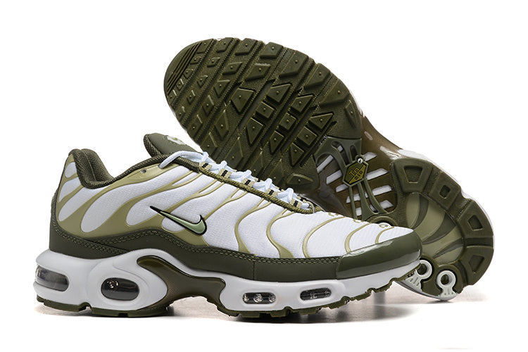 Les  Baskets Nike Air Max Tn incarnent un style emblématique et une performance supérieure. Pas cher. Le moin cher.
