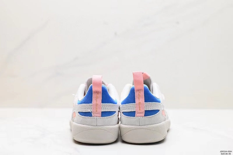 Les baskets Puma allient style et performance de manière exceptionnelle.Leur design innovant et leurs technologies avancées en font un choix idéal pour les sportifs et les amateurs de mode.