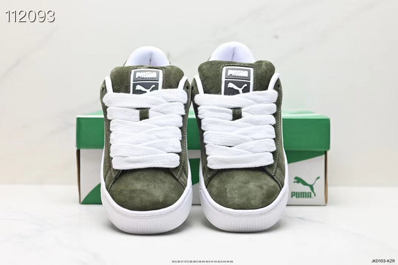 Les baskets Puma Femme se distinguent par leur style audacieux et moderne, alliant des éléments sportifs et urbains. Inspirées des tendances actuelles