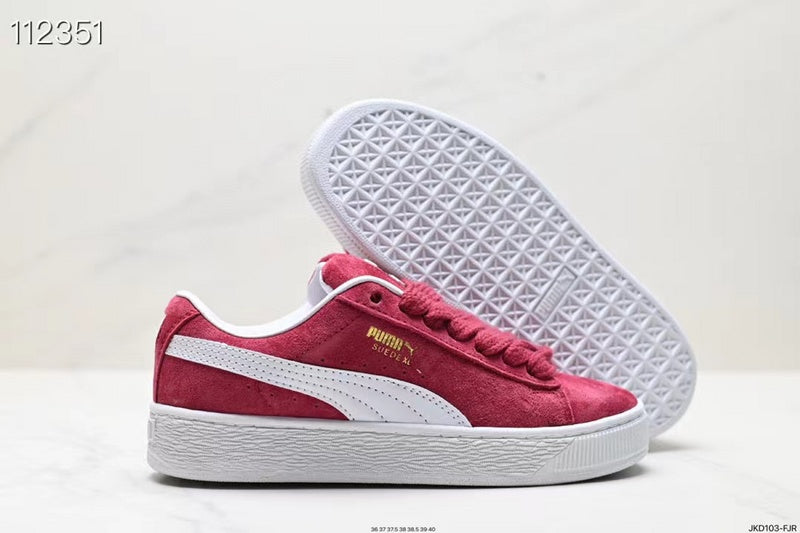 Les baskets Puma Femme se distinguent par leur style audacieux et moderne, alliant des éléments sportifs et urbains. Inspirées des tendances actuelles