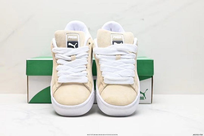 Les baskets Puma Femme se distinguent par leur style audacieux et moderne, alliant des éléments sportifs et urbains. Inspirées des tendances actuelles