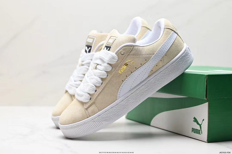 Les baskets Puma Femme se distinguent par leur style audacieux et moderne, alliant des éléments sportifs et urbains. Inspirées des tendances actuelles