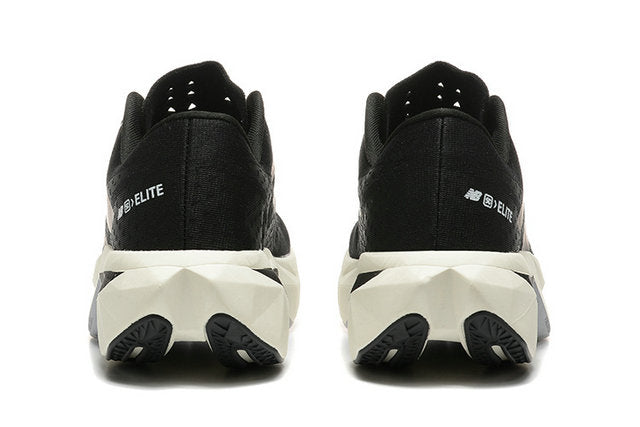 Les baskets New Balance allient style et confort. Leur design classique et leurs matériaux de haute qualité en font un choix idéal pour les amateurs de sneakers.pas cher. Le moins cher.