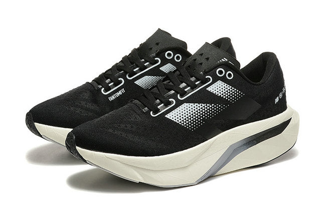 Les baskets New Balance allient style et confort. Leur design classique et leurs matériaux de haute qualité en font un choix idéal pour les amateurs de sneakers.pas cher. Le moins cher.