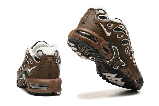 Baskets Nike air max plus Drift